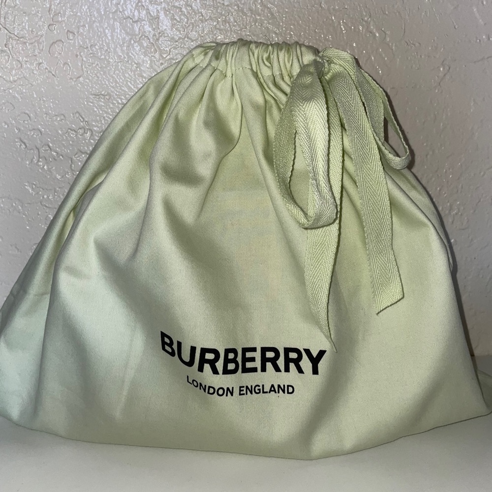 Burberry SM Banner DLV Purse/ Bag